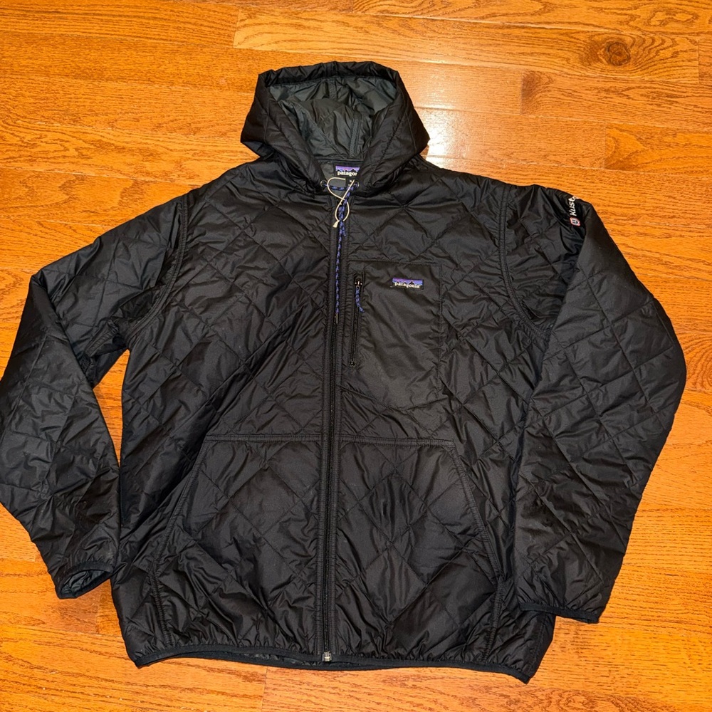 Patagonia Men's Black Quilted Hooded Puffer Jacket